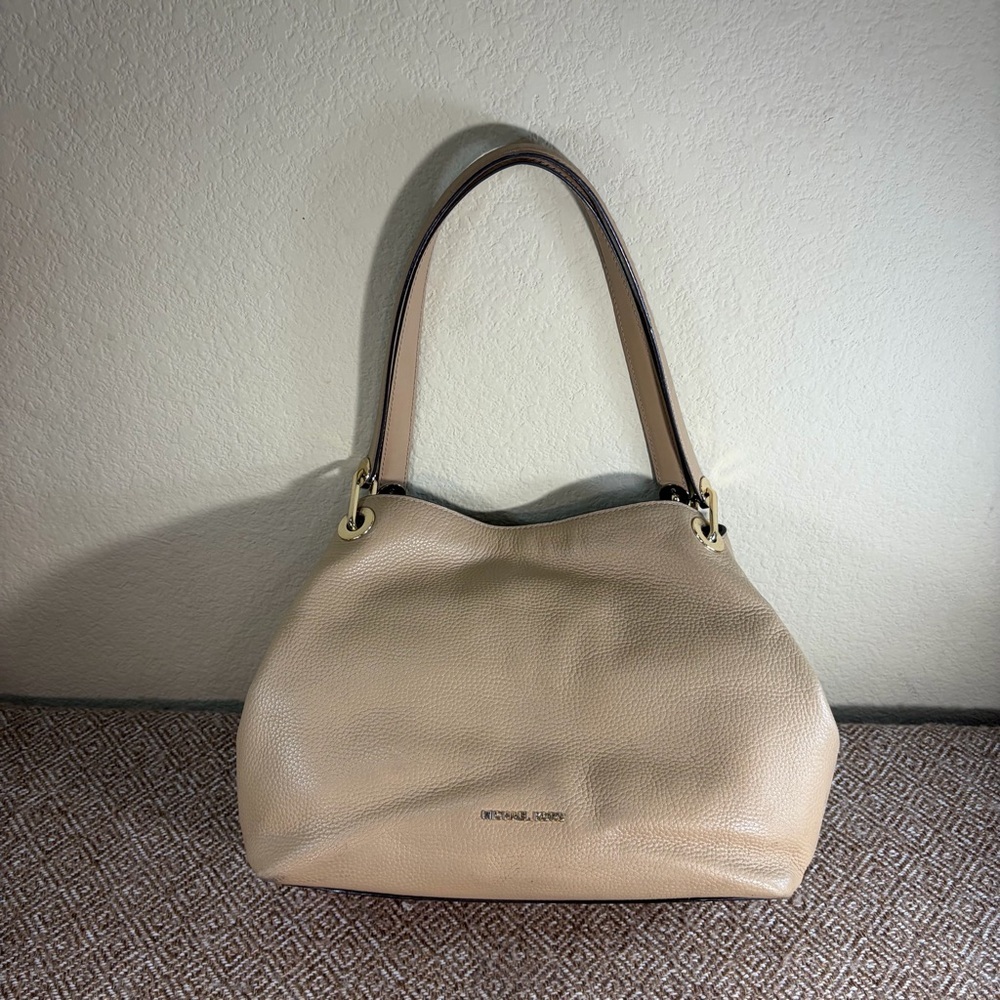 Michael Kors Pebbled Leather Tan Shoulder Handbag Purse Casual Minimalist EUC